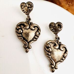 Vintage Earrings Silver Plate Heart Ornate Dangle Drop Pierced Stud 4575